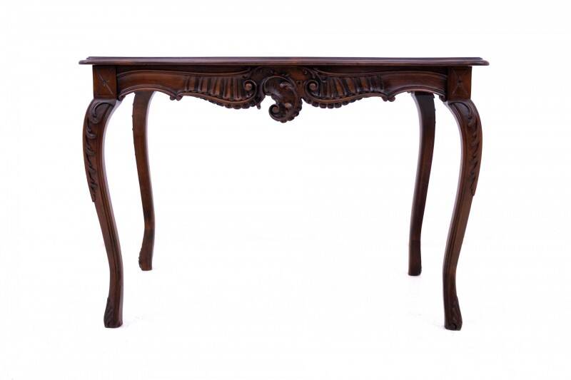 Table en noyer antique datant d'environ 1880, France. Après rénovation.