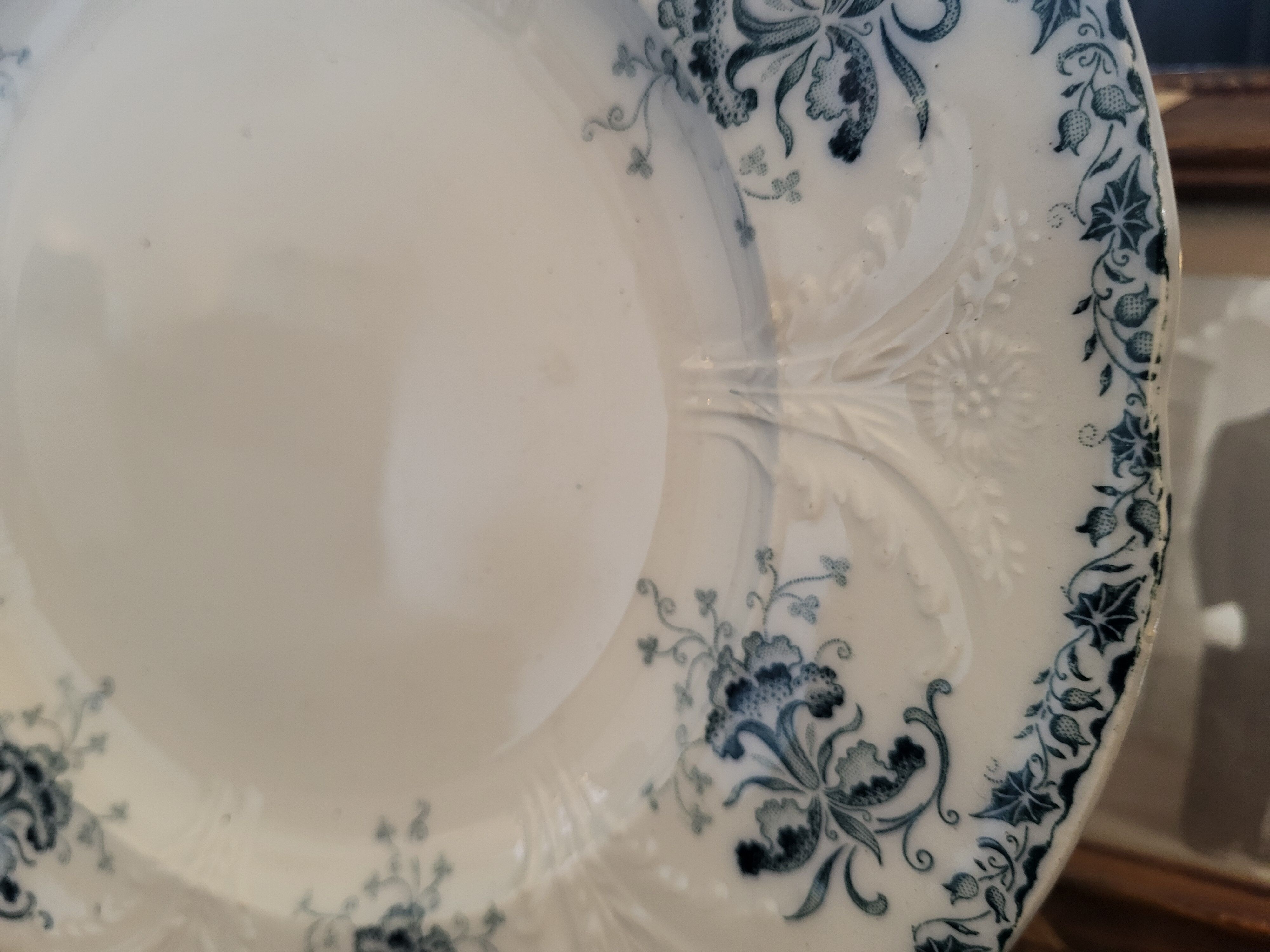 Old earthenware plate – Saint-Amand & Hamage (Nord)