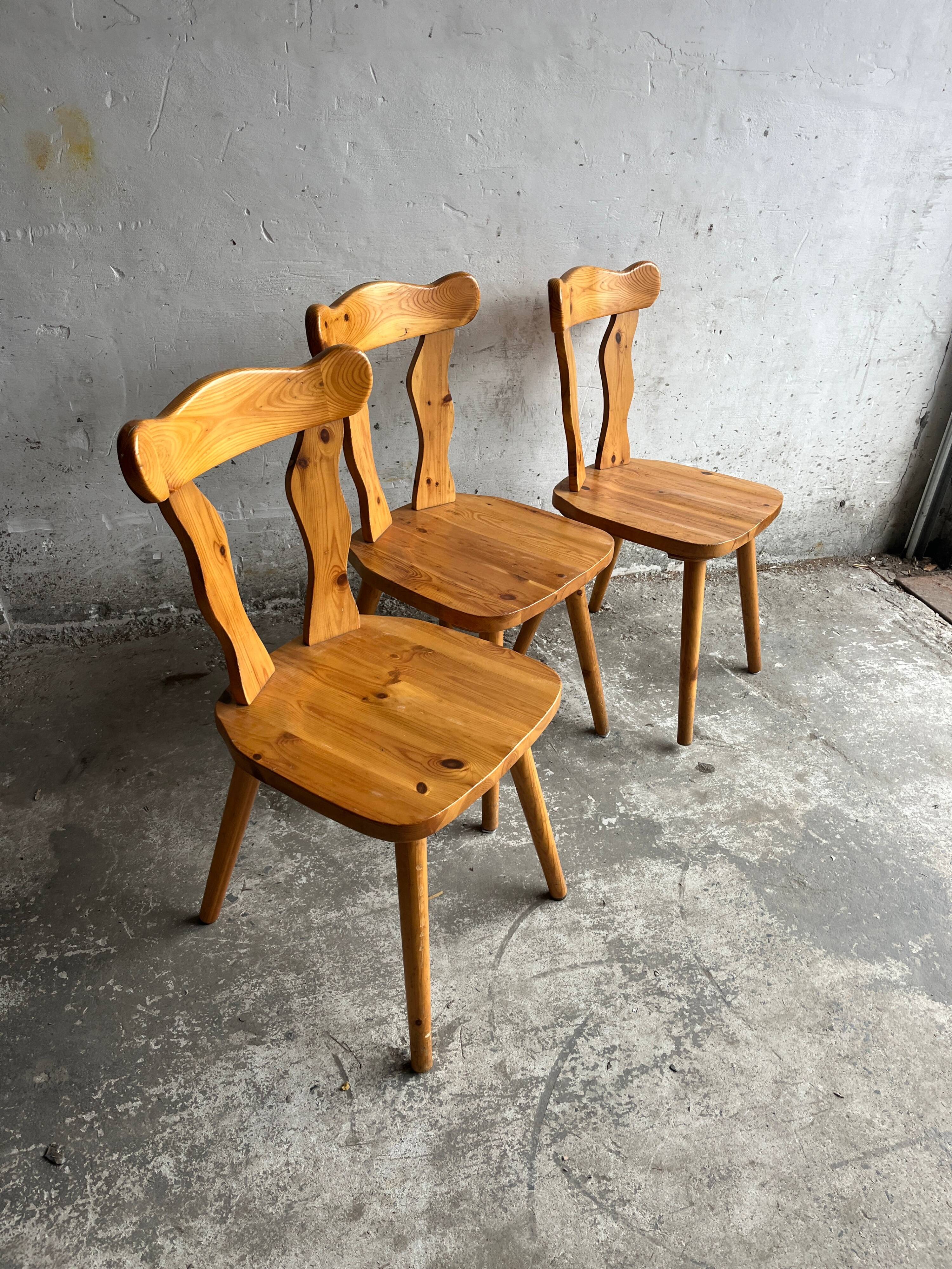 Set of 3 solid pine dining chairs – 1970s