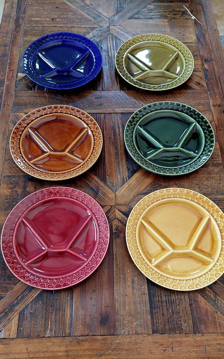 Set of 6 Sarreguemines plates for Burgundy fondue