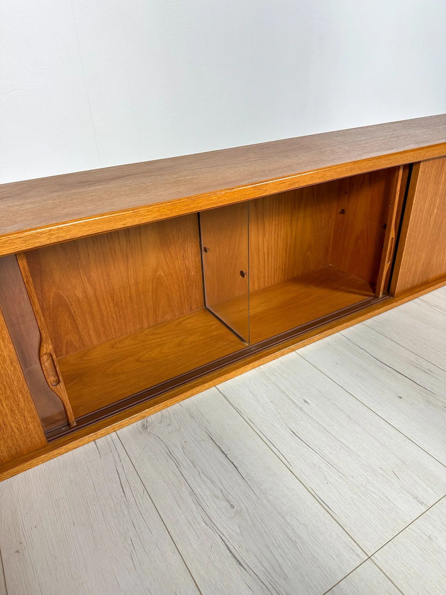 1960s vintage mid-century XL teak floating wall unit / wall-mounted sideboard / showcase by Bartels