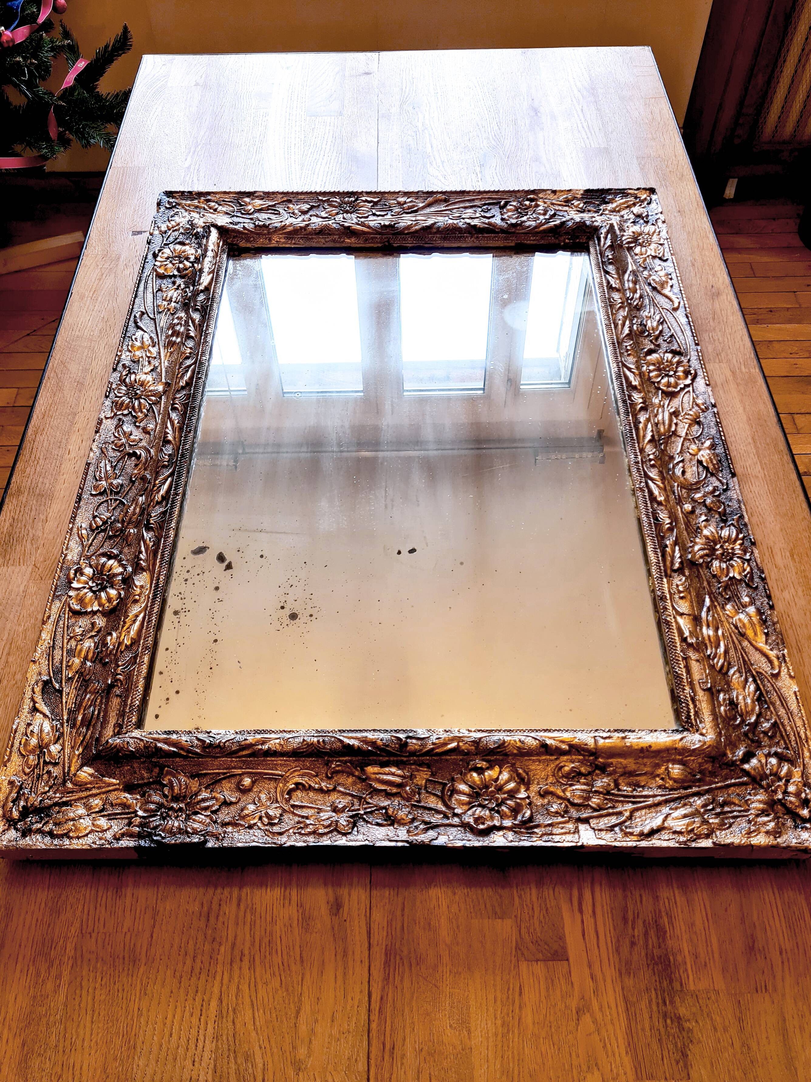 Miroir “Clotilde” – décor floral doré