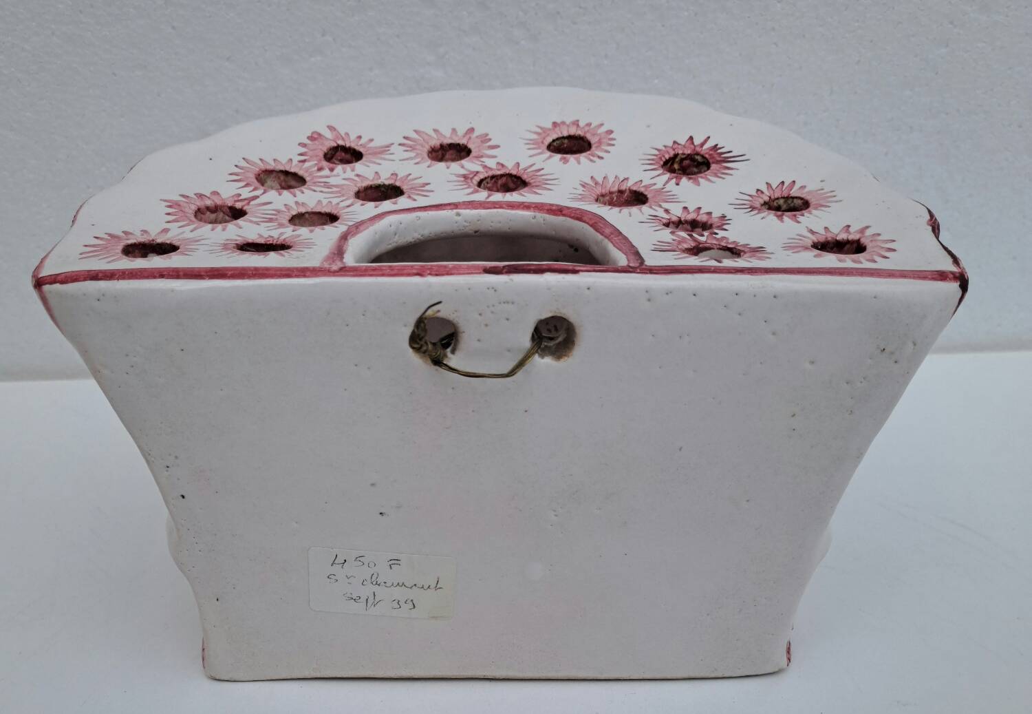 Saint Clément flower vase