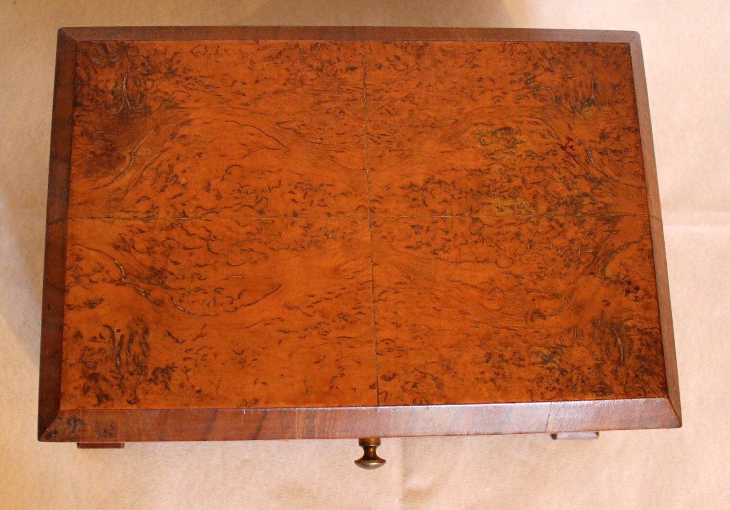 Box art-deco in elm magnifier