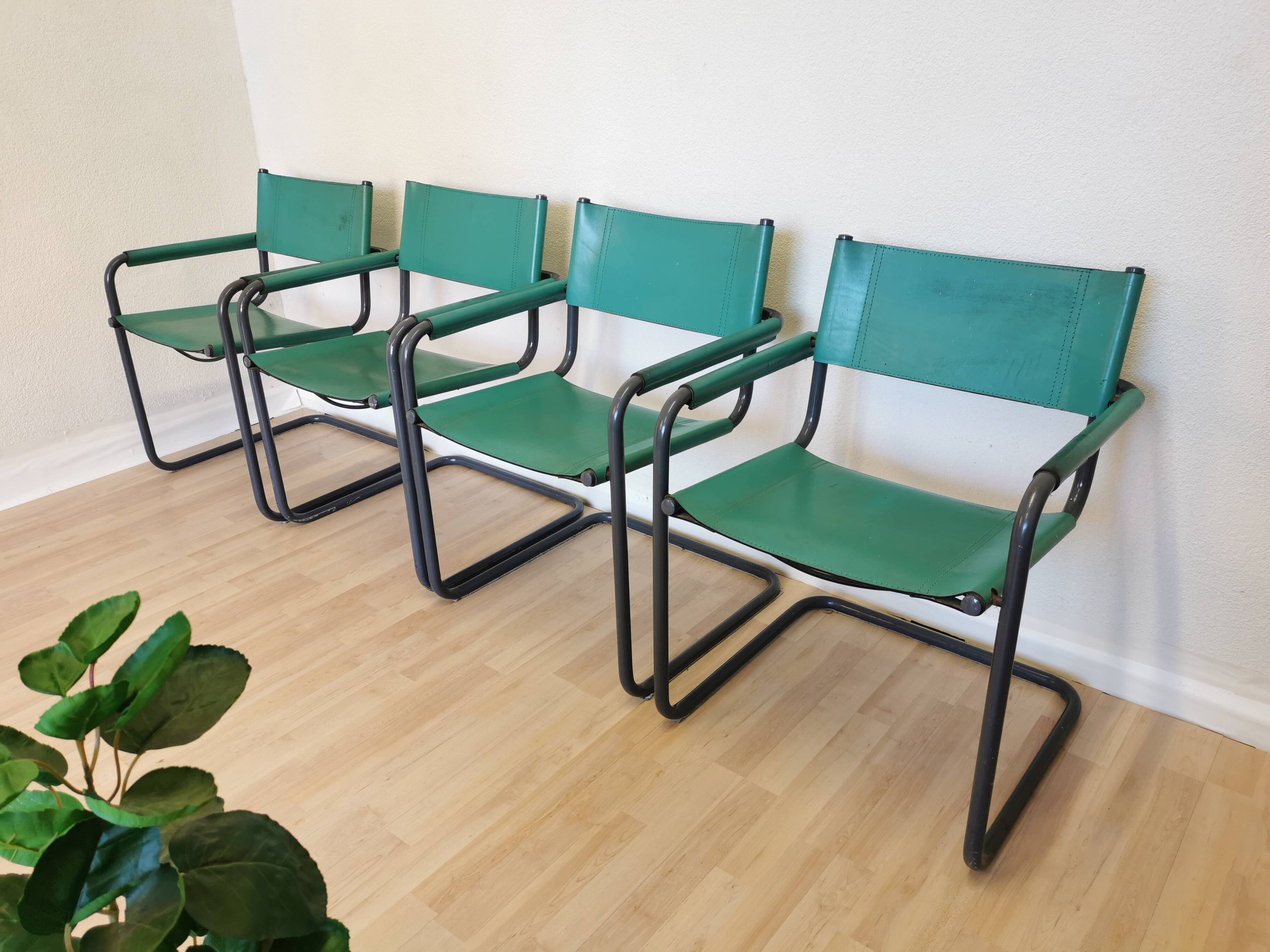 Fauteuils Vintage Mart Stam Style S34 : Cuir Turquoise, Tige Tubulaire Noire