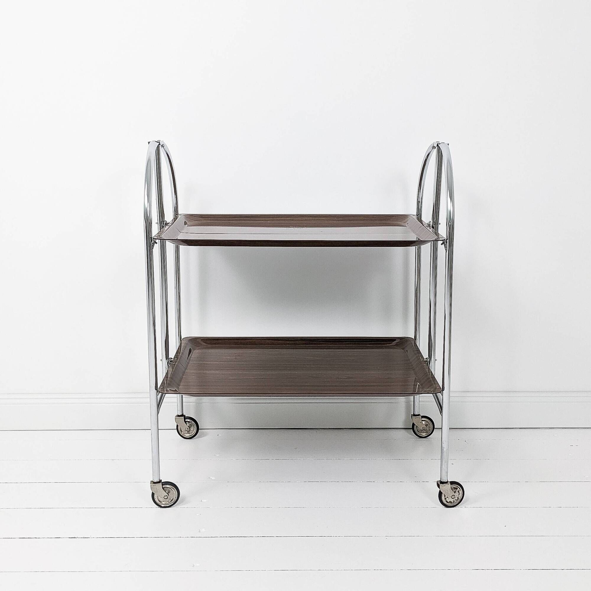 Chariot de service Dinette pliable Gerlinol Chariot à thé Plateaux Gain de place Chrome Mid Century