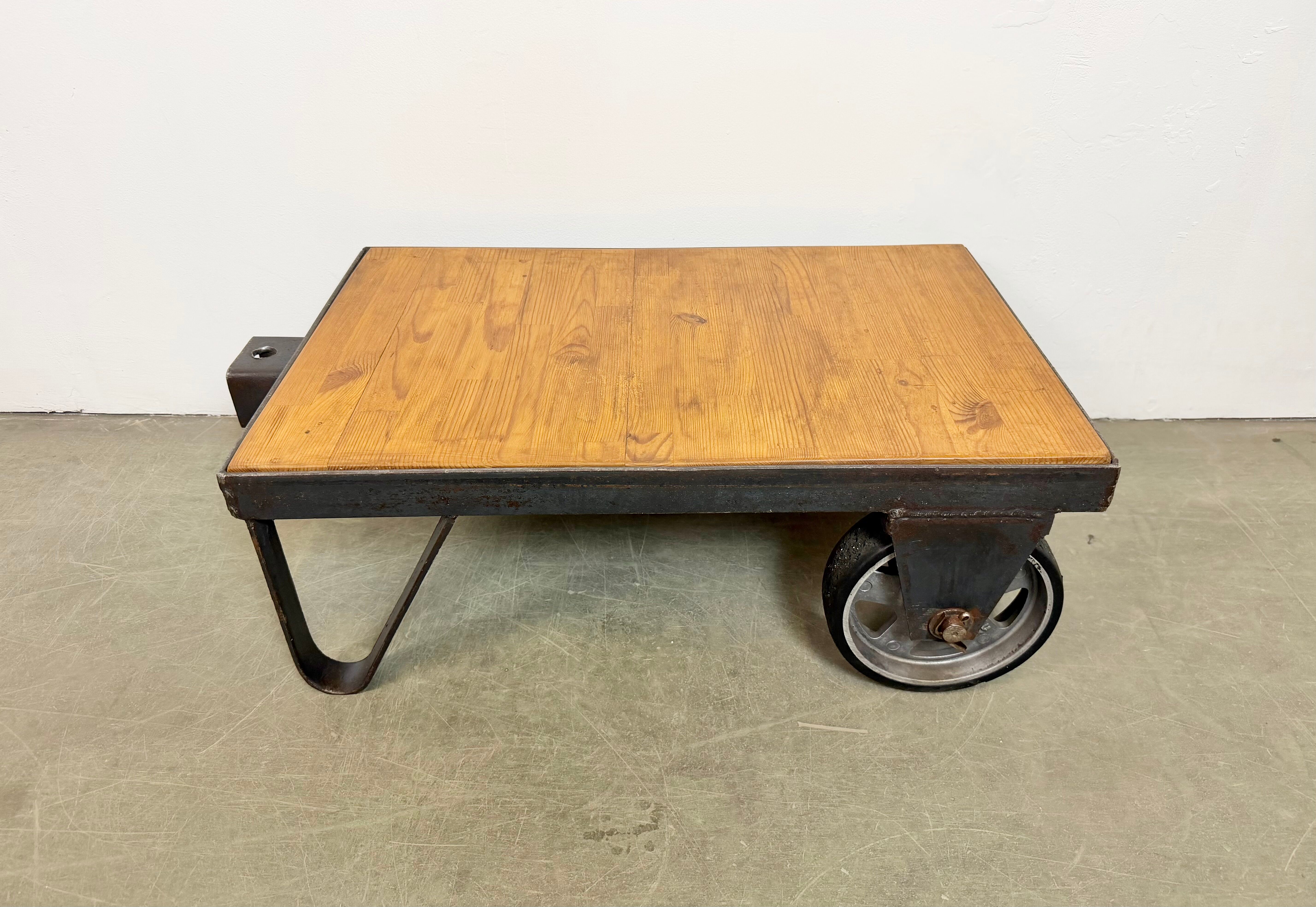 Black Industrial Coffee Table Cart, 1960s