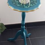 Vintage tripod pedestal table
