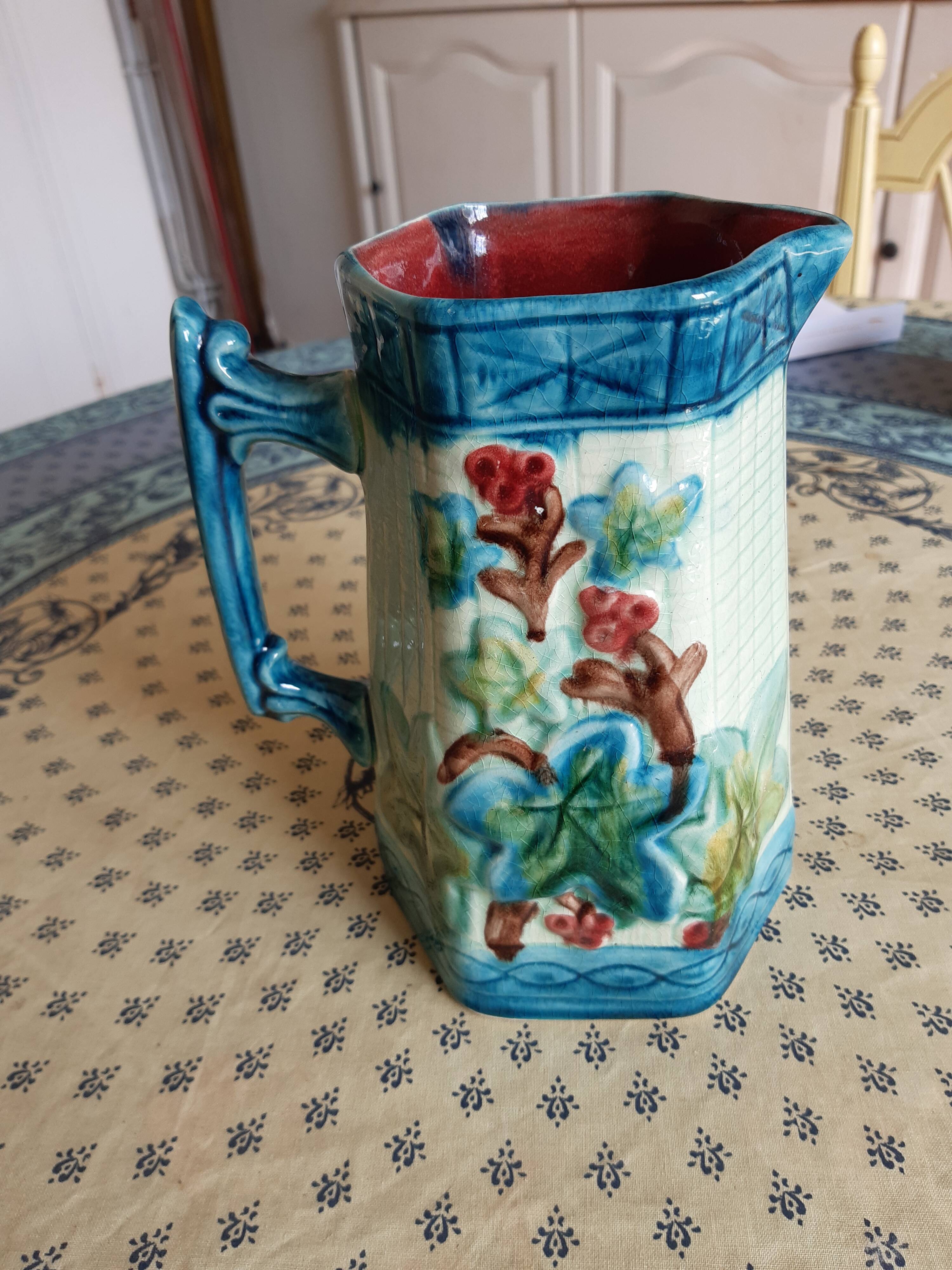 Pitcher dabbling