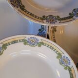 Set of 10 fine porcelain plates with Art Deco decoration.