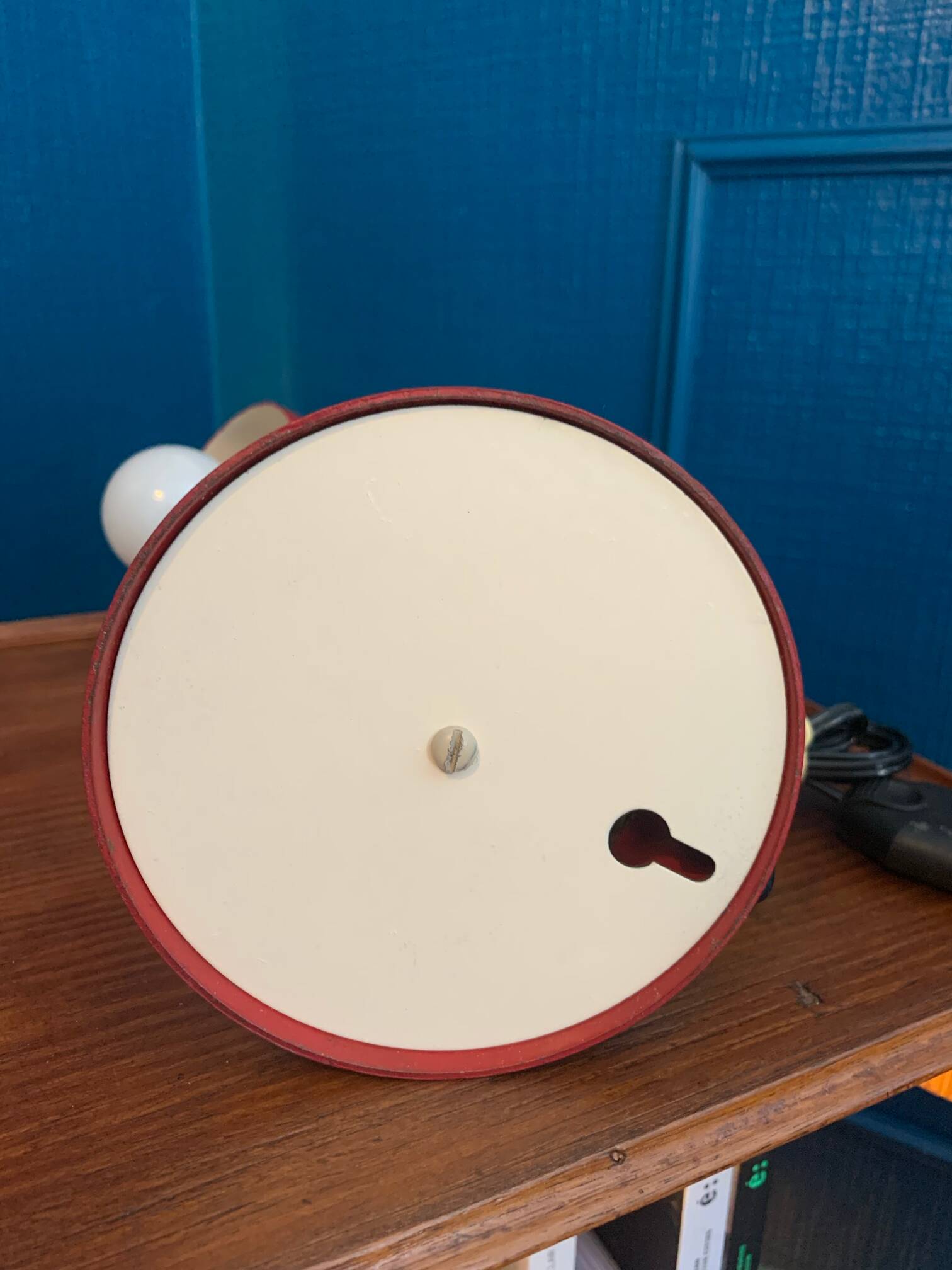 Small retro cocotte lamp from the 1950s.