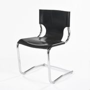 Chaises en cuir noires par Carlo Bartoli