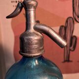 Siphon Albert Guigon Annecy with a blue pan, siphon for sparkling seltzer water.