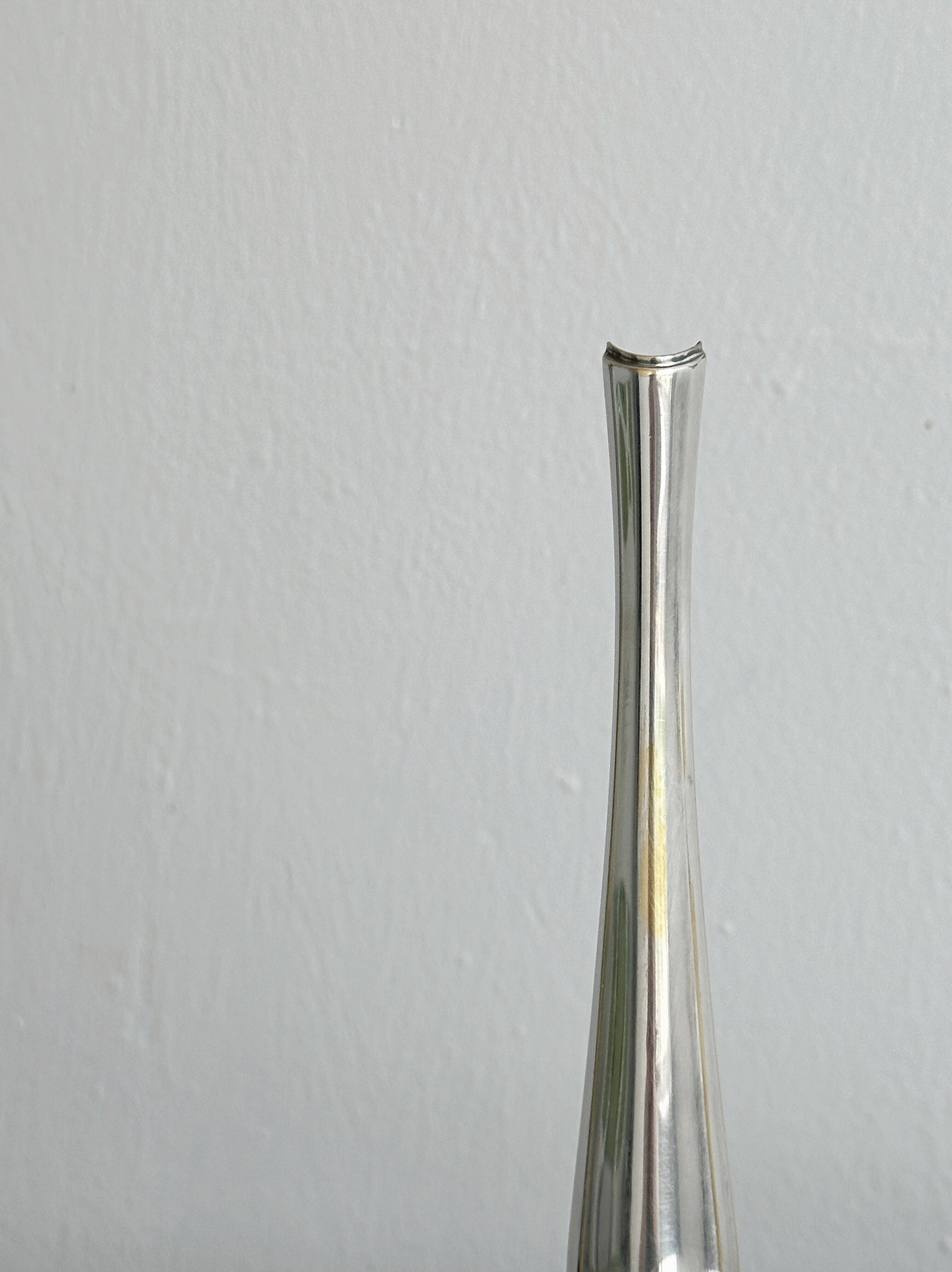 Light metal soliflore