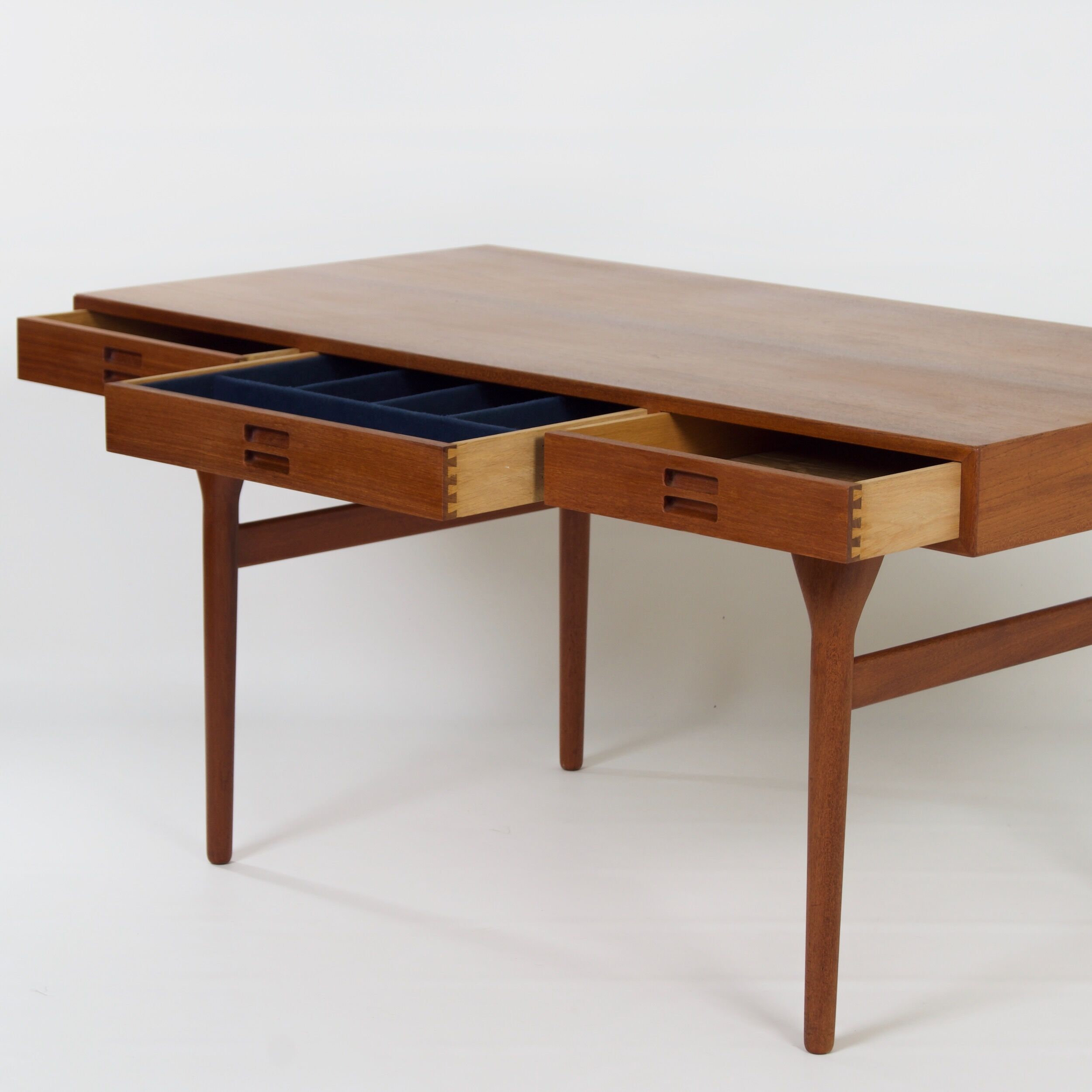 Bureau danois ND 93/3 par Nanna et Jorgen Ditzel pour Søren Willadsen, années 1950.