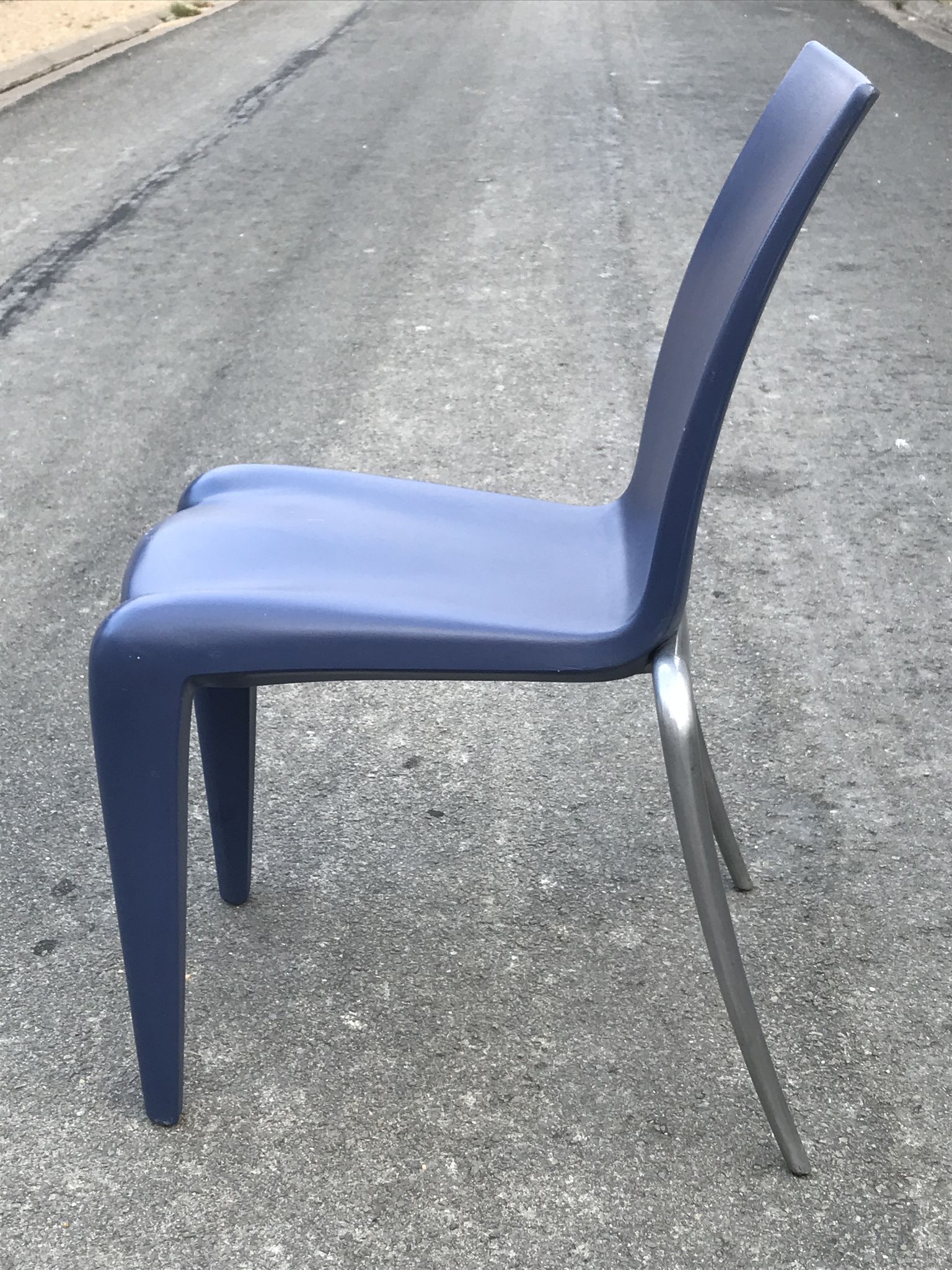 Chaise louis XX de Philippe starck 1990