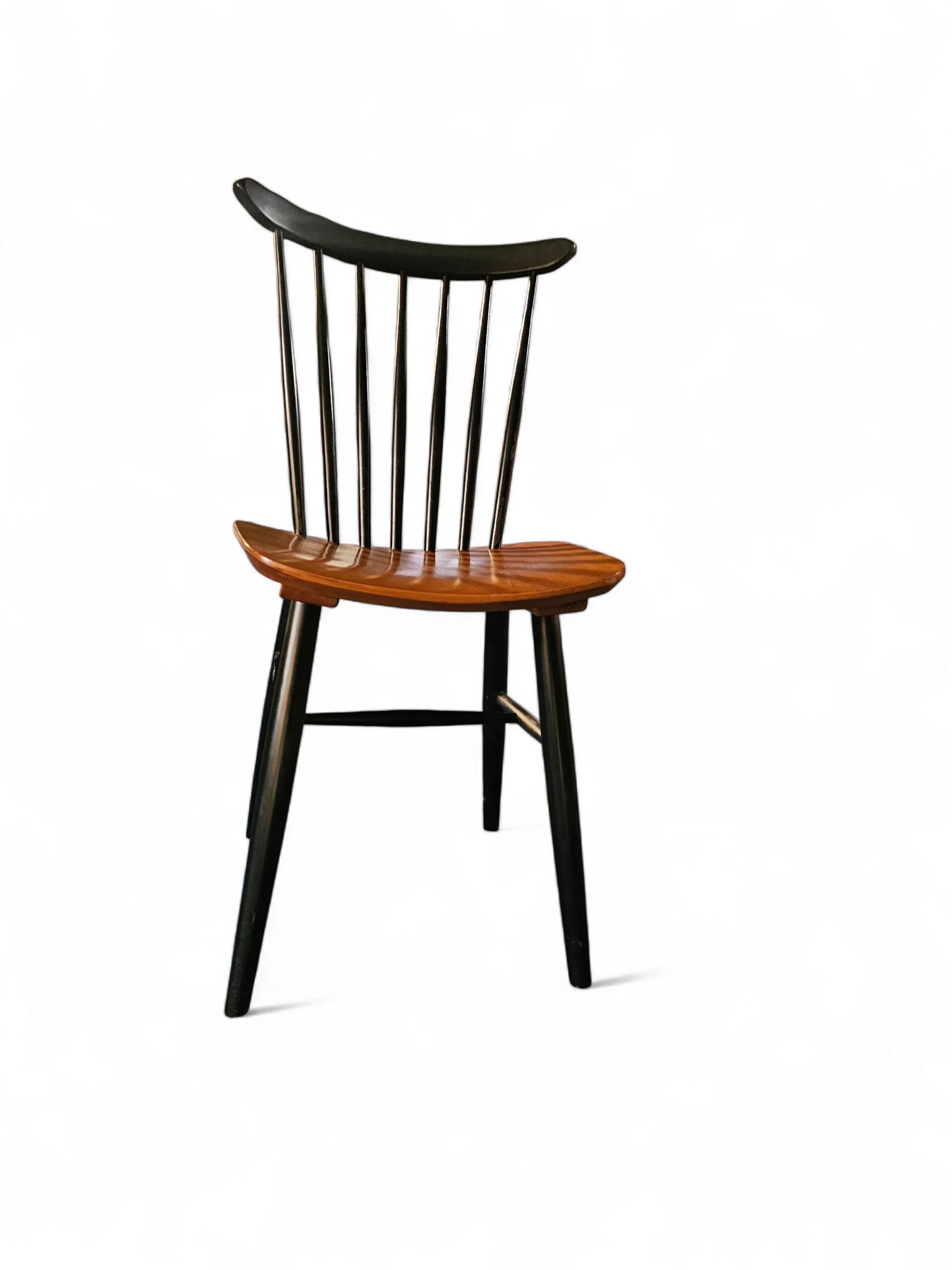 Set of 2 spindle back dining chairs, curved seating, teak wood seat, 1960s, Pastoe Holland, 1970s