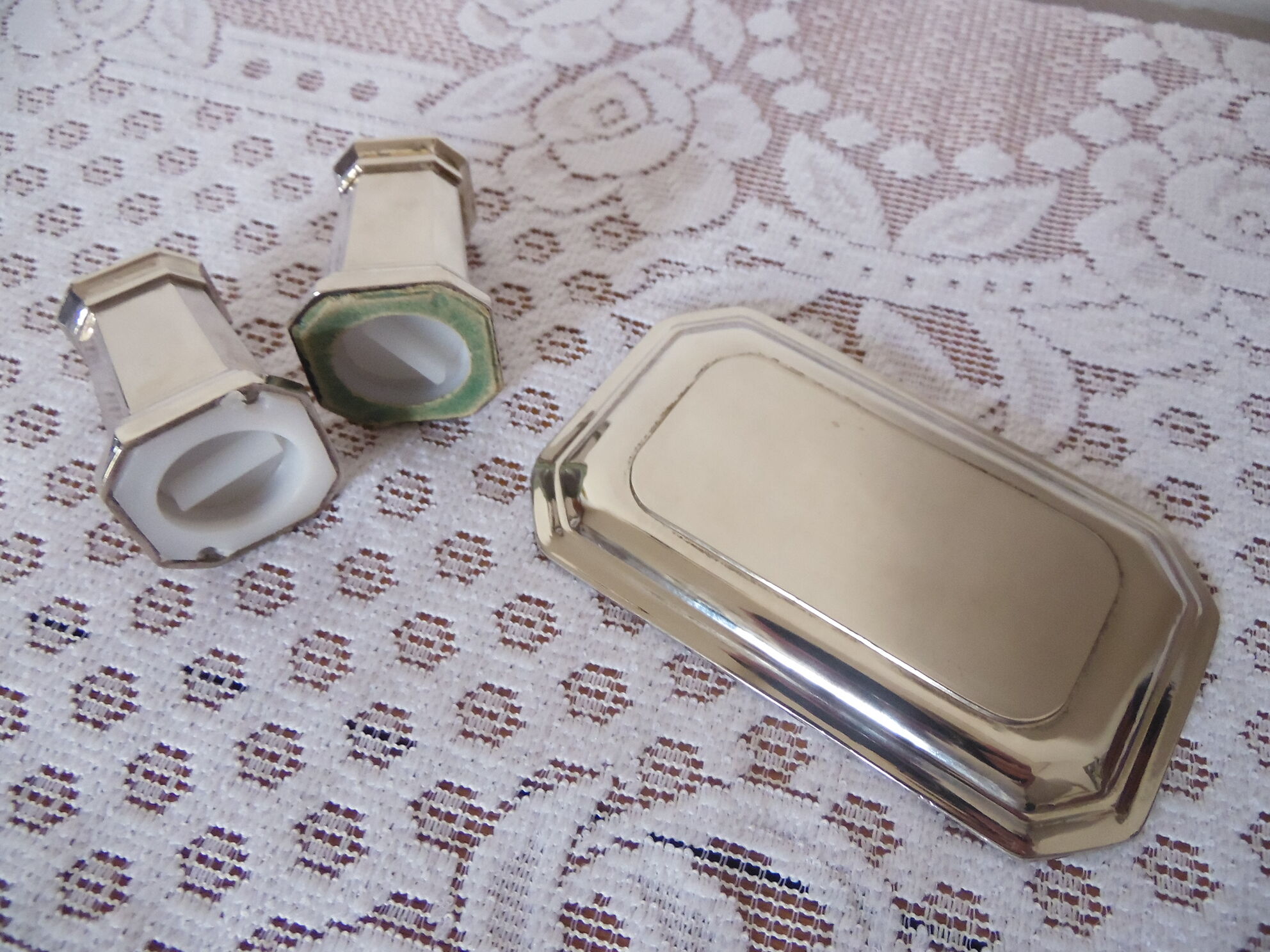 Silver metal salt and pepper set