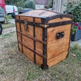 Travel trunk early 20th