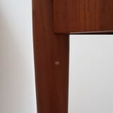 Scandinavian stretch teak table
