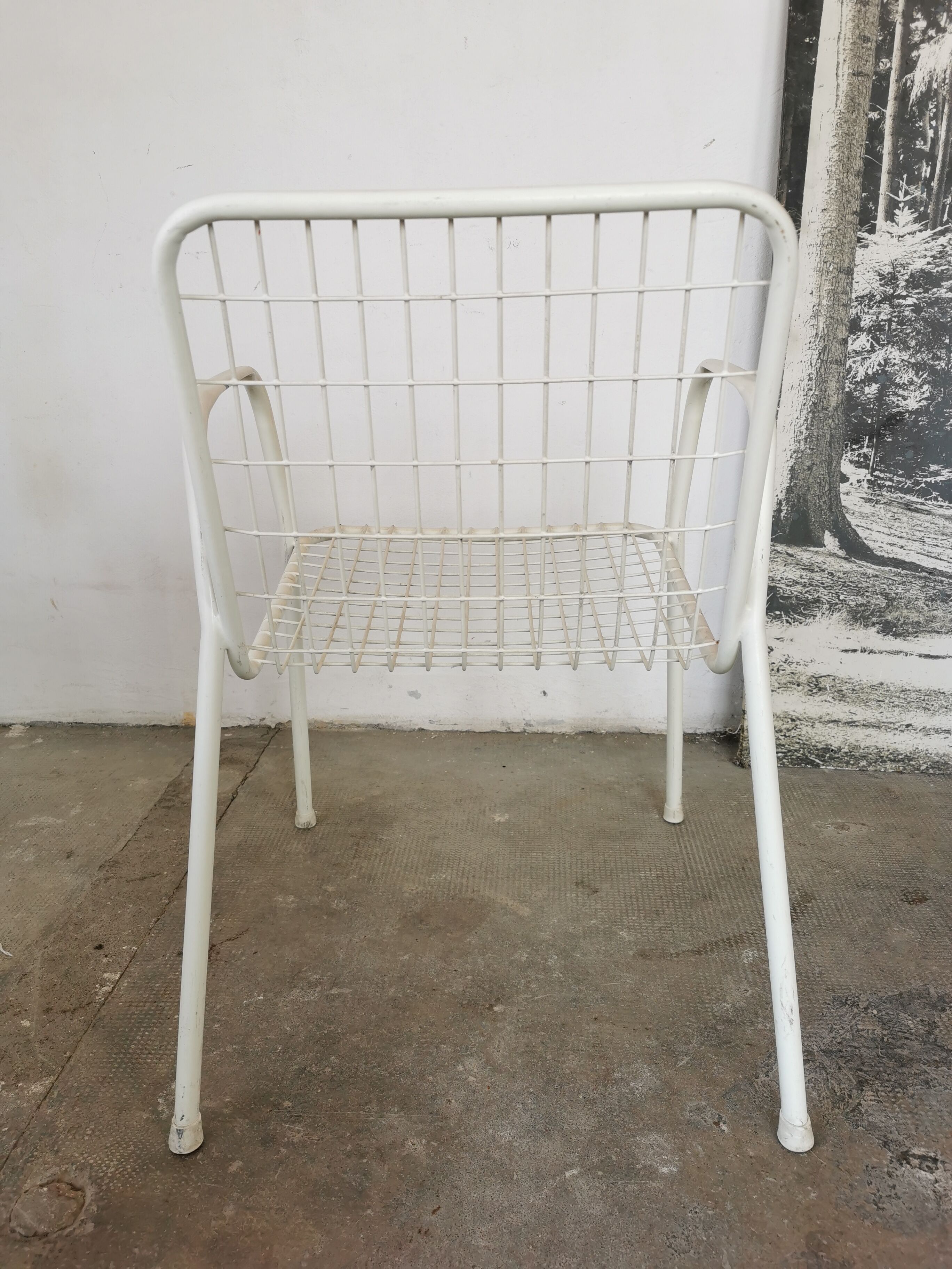 Emu chair, rio, in white metal mesh