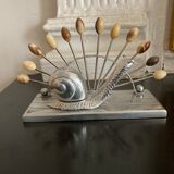 Art Deco metal snail spade service