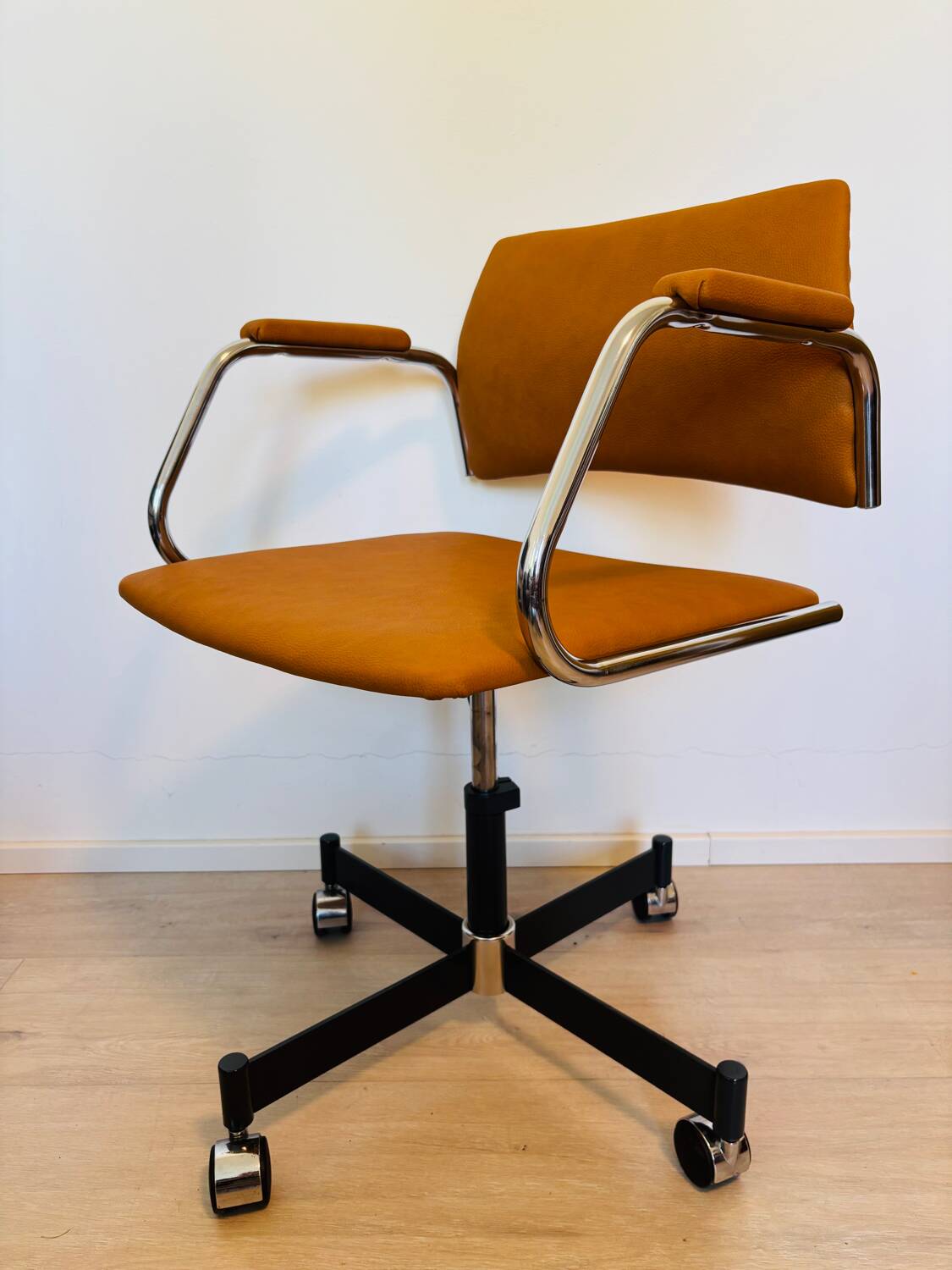 Chaise de bureau Dijon par Kovona, Tchécoslovaquie, années 190