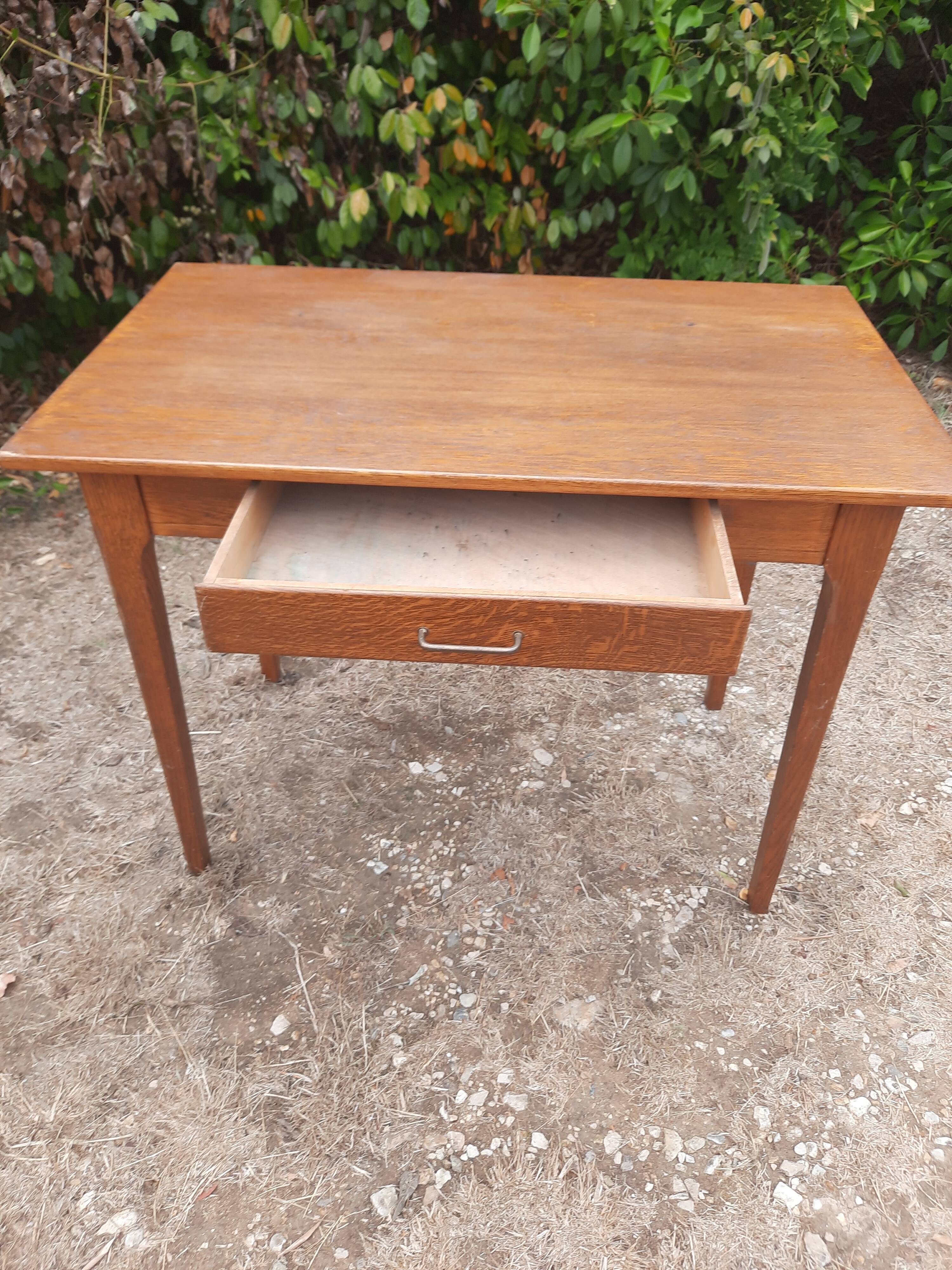 Table à écrire/table d'appoint
