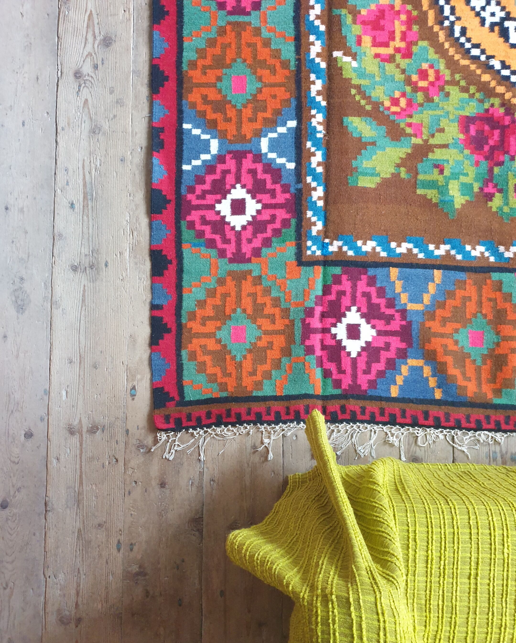 Large superb Romanian rug 316X182 cm with amazing bohemian floral design