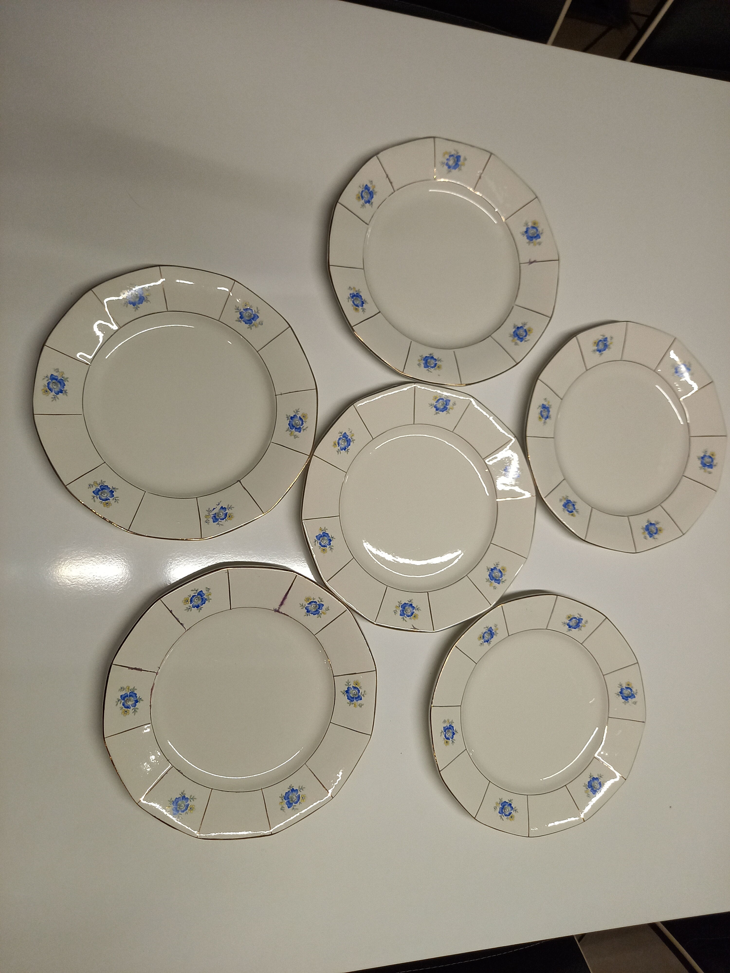 Digoin Sarreguemines flat plates