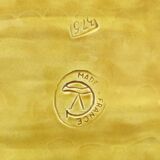 Straw-style slip tray