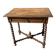 Bureau  entretoises et pieds torsadées - style Louis XIII