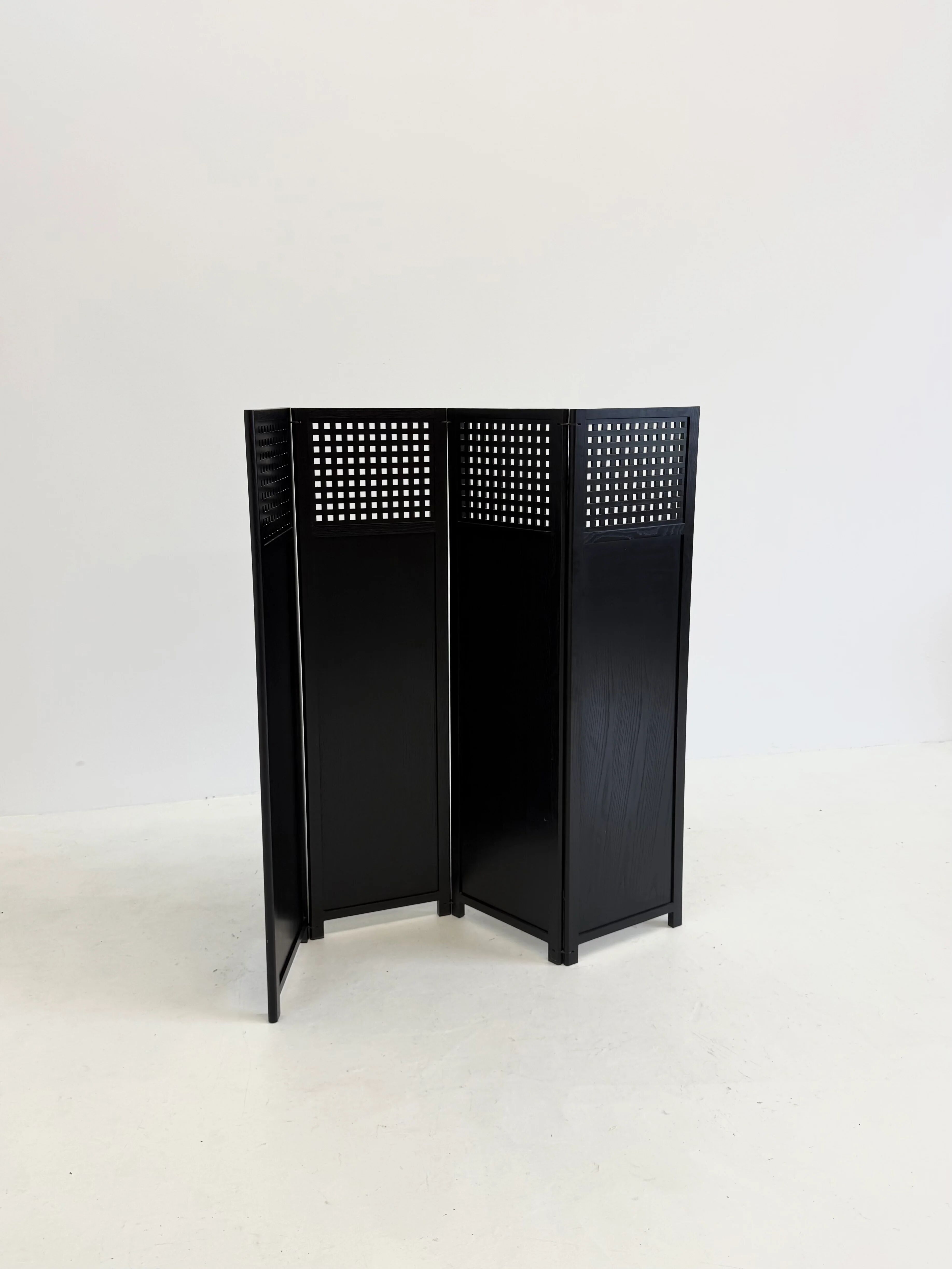 Room divider by Umberto Asnago for Giorgetti