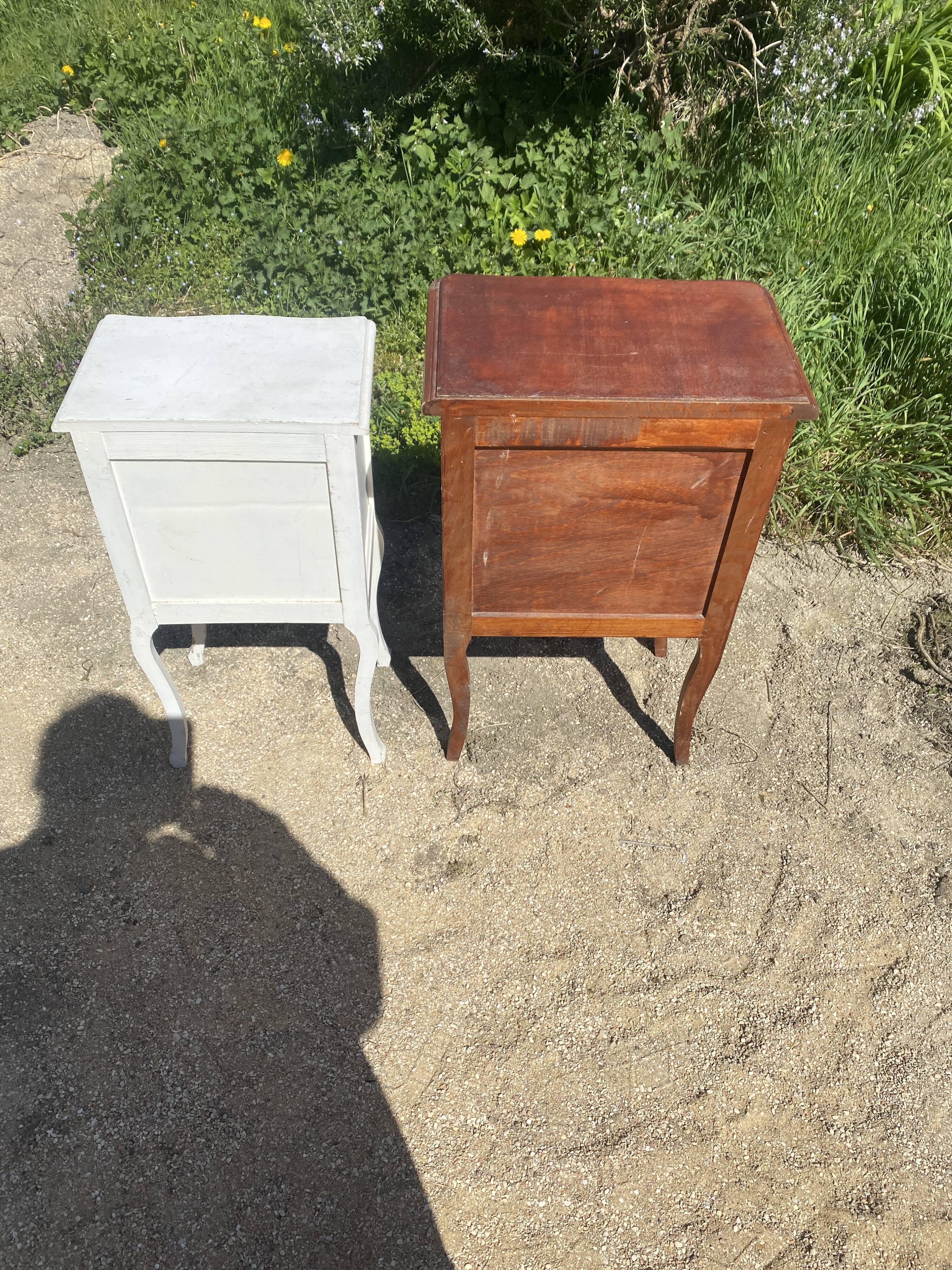 2 small bedside tables