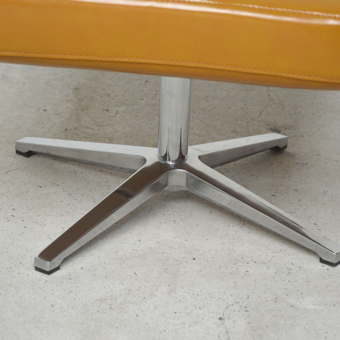 Swivel and ottoman hull chair