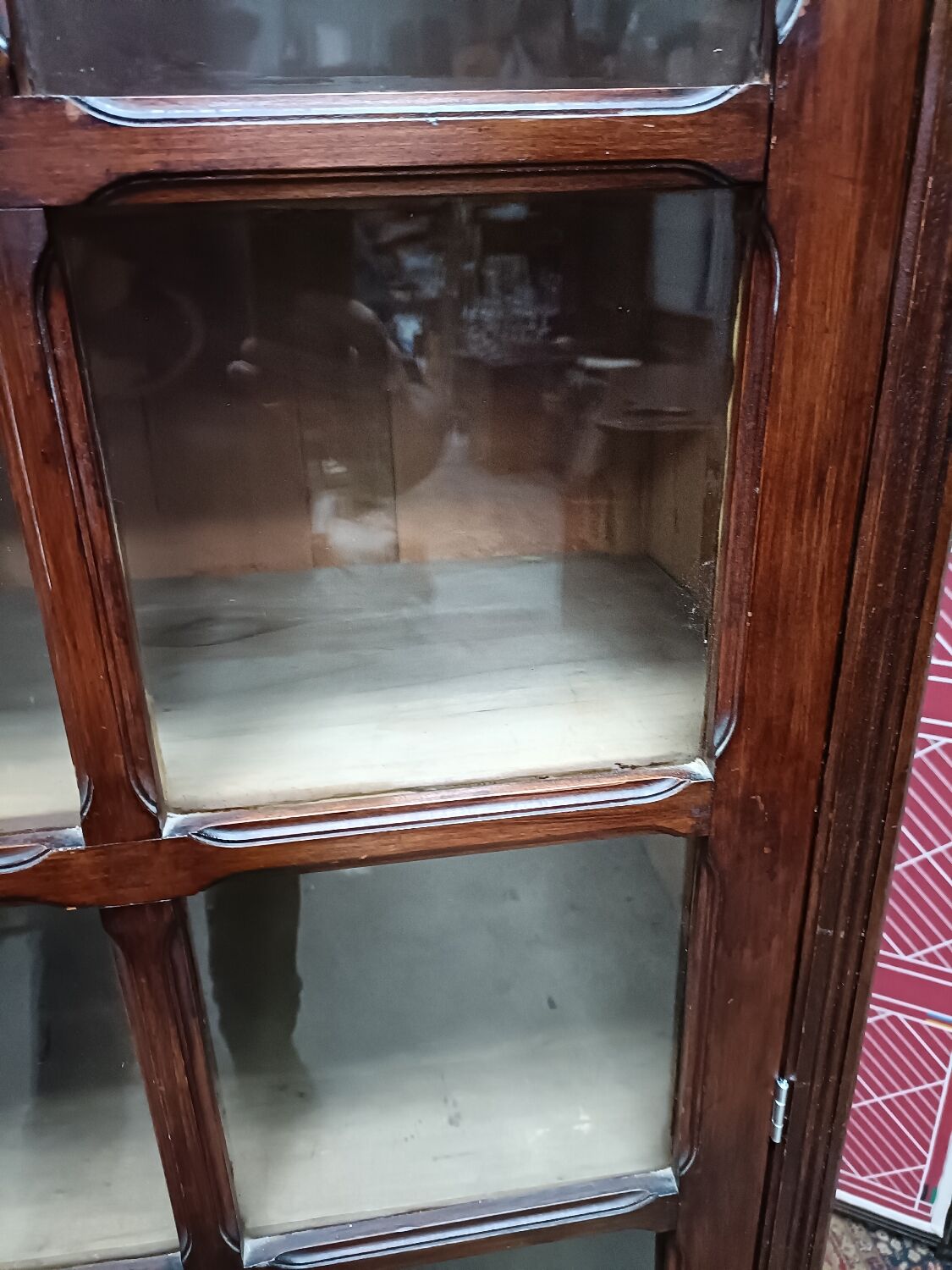 Old showcase, glass door and 4 shelves