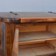 Bahut bar Brutaliste forme libre en olivier