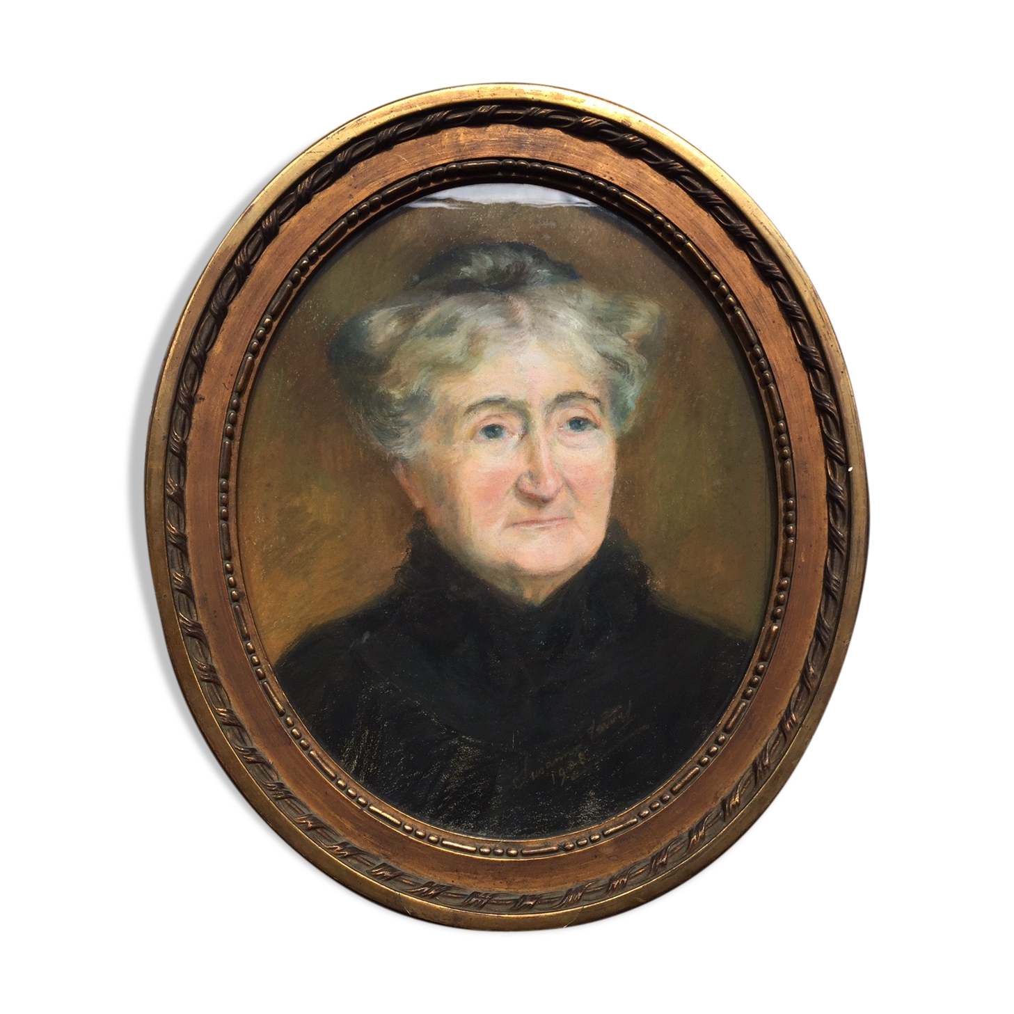 Painting portrait of a woman