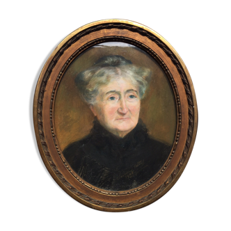 Painting portrait of a woman