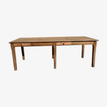 Table with 6 legs, furniture of trade