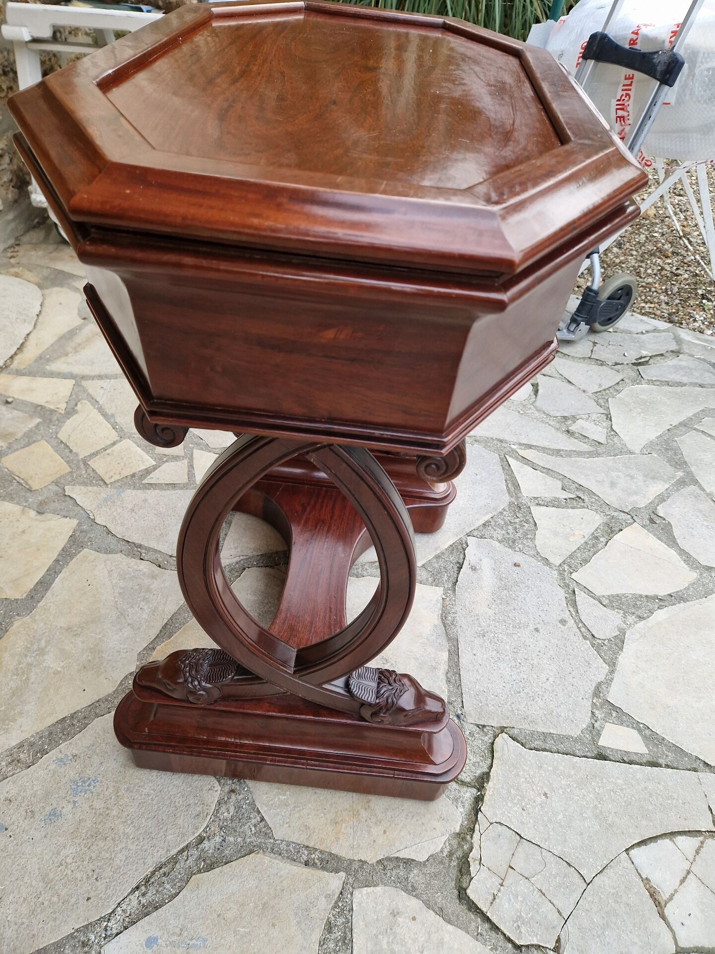 Table à Ouvrage d'époque Restauration En Acajou