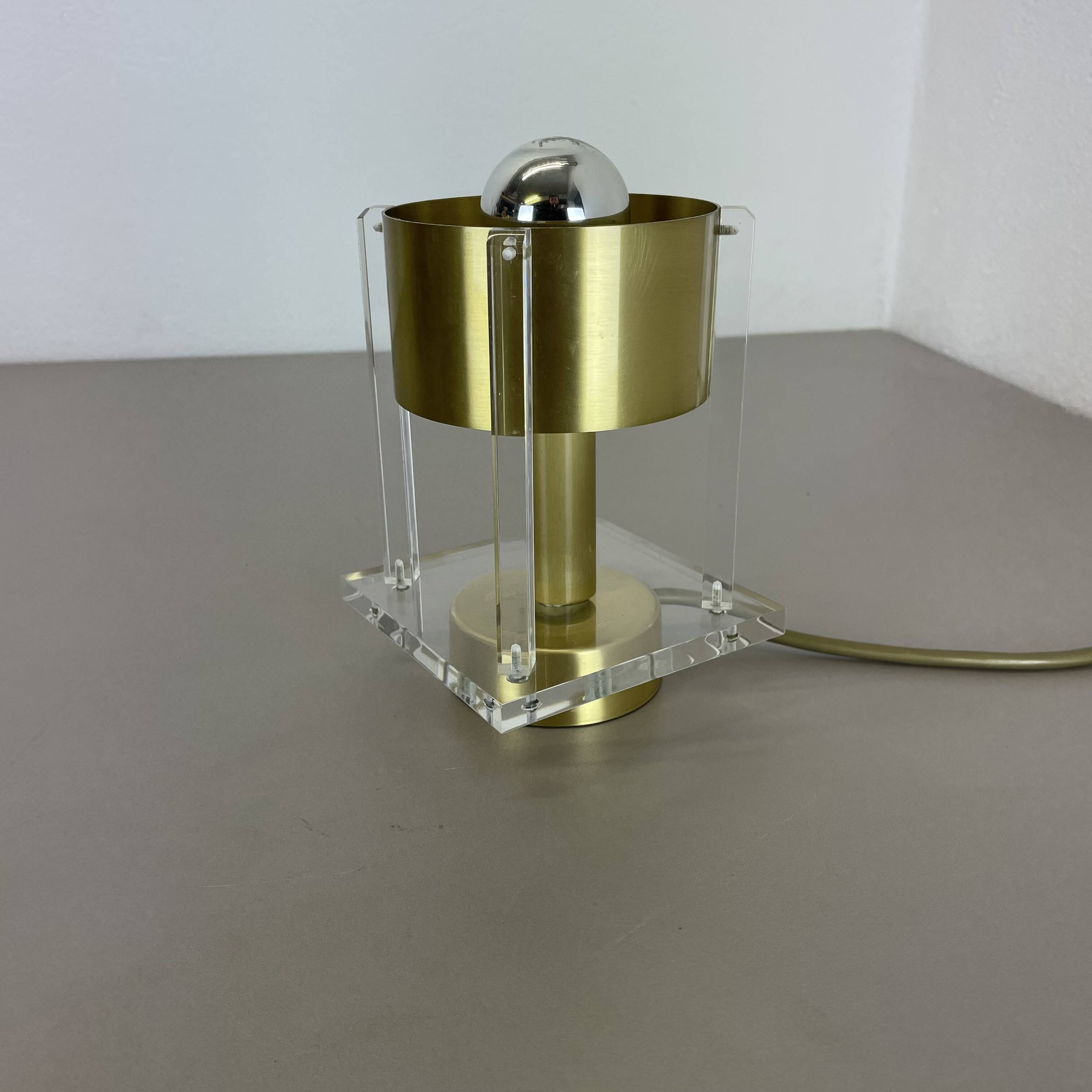 Postmodern Brass Acryl Glass Cubic Table Light, Italy 1970