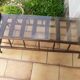 Table basse en bois et verre