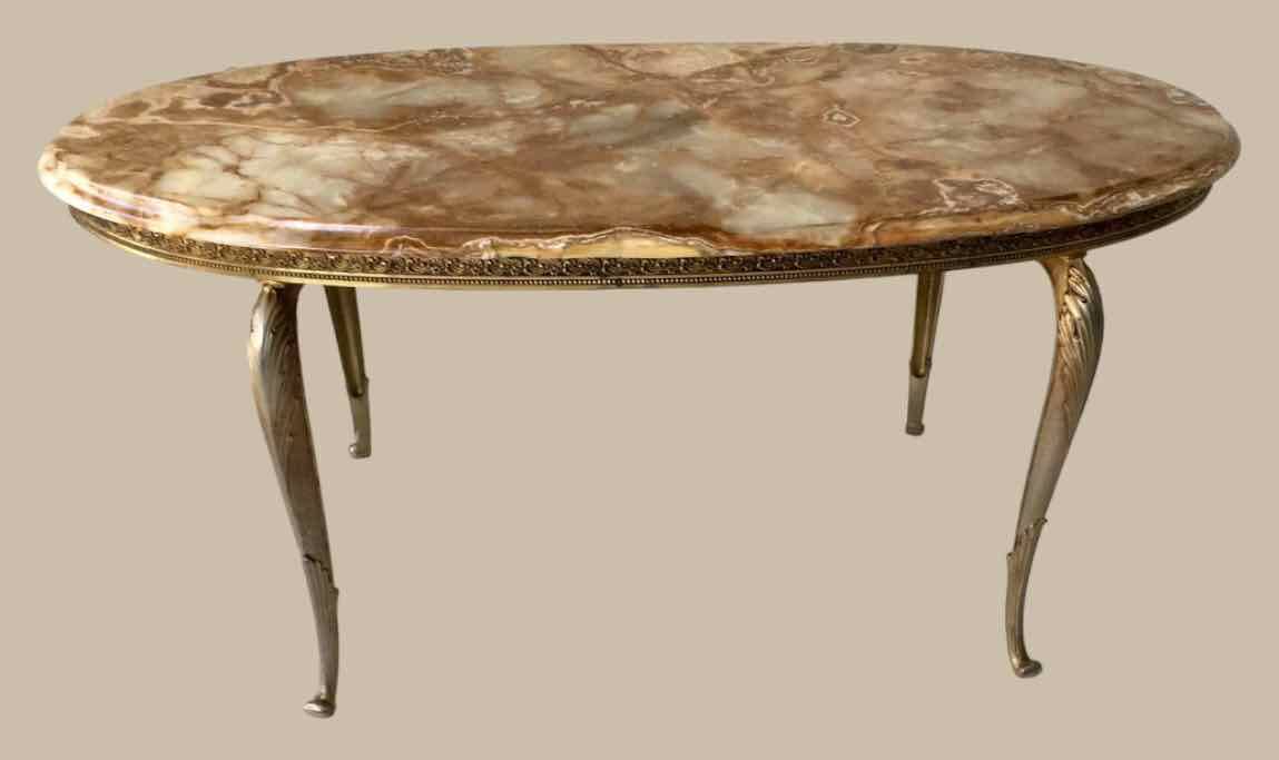 Oval coffee table in onyx and brass 1950