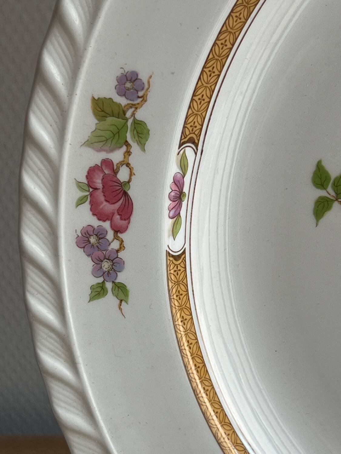 Vintage Pontesa round dish