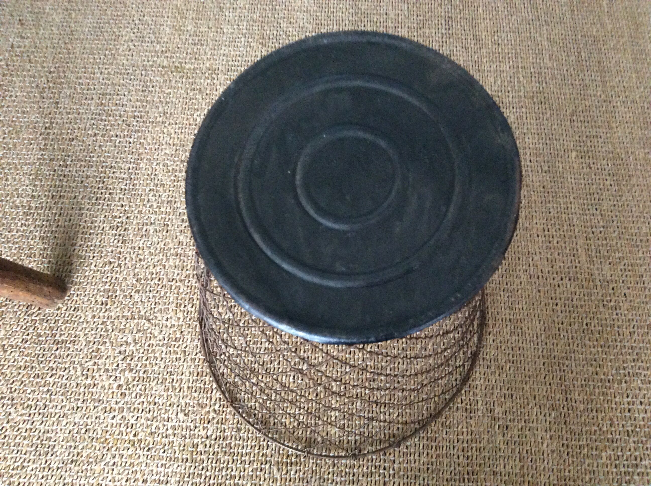 Wastepaper basket