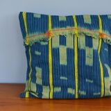 Housse de coussin en tissu baoulé jaune