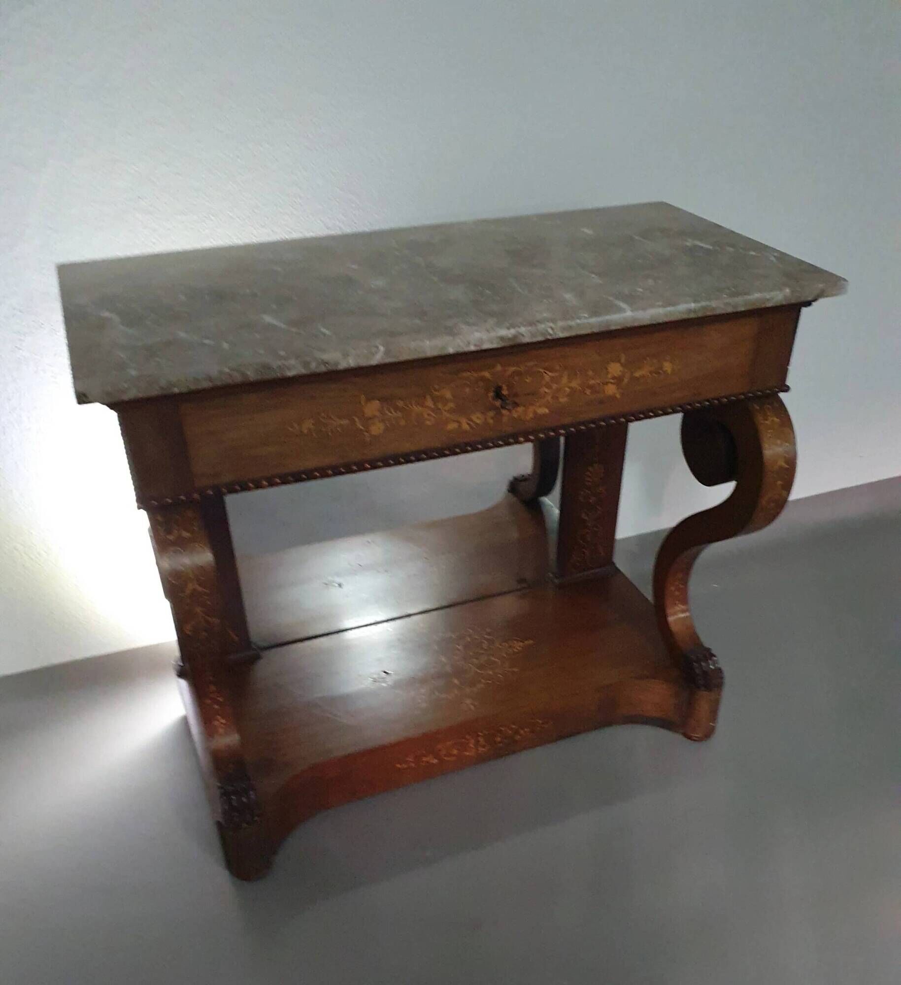 Trumeau / table d'appoint français des années 1830 avec marqueterie de bois