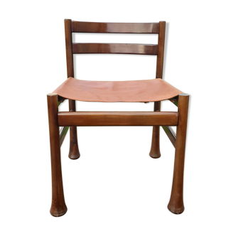 Safari-style chairs