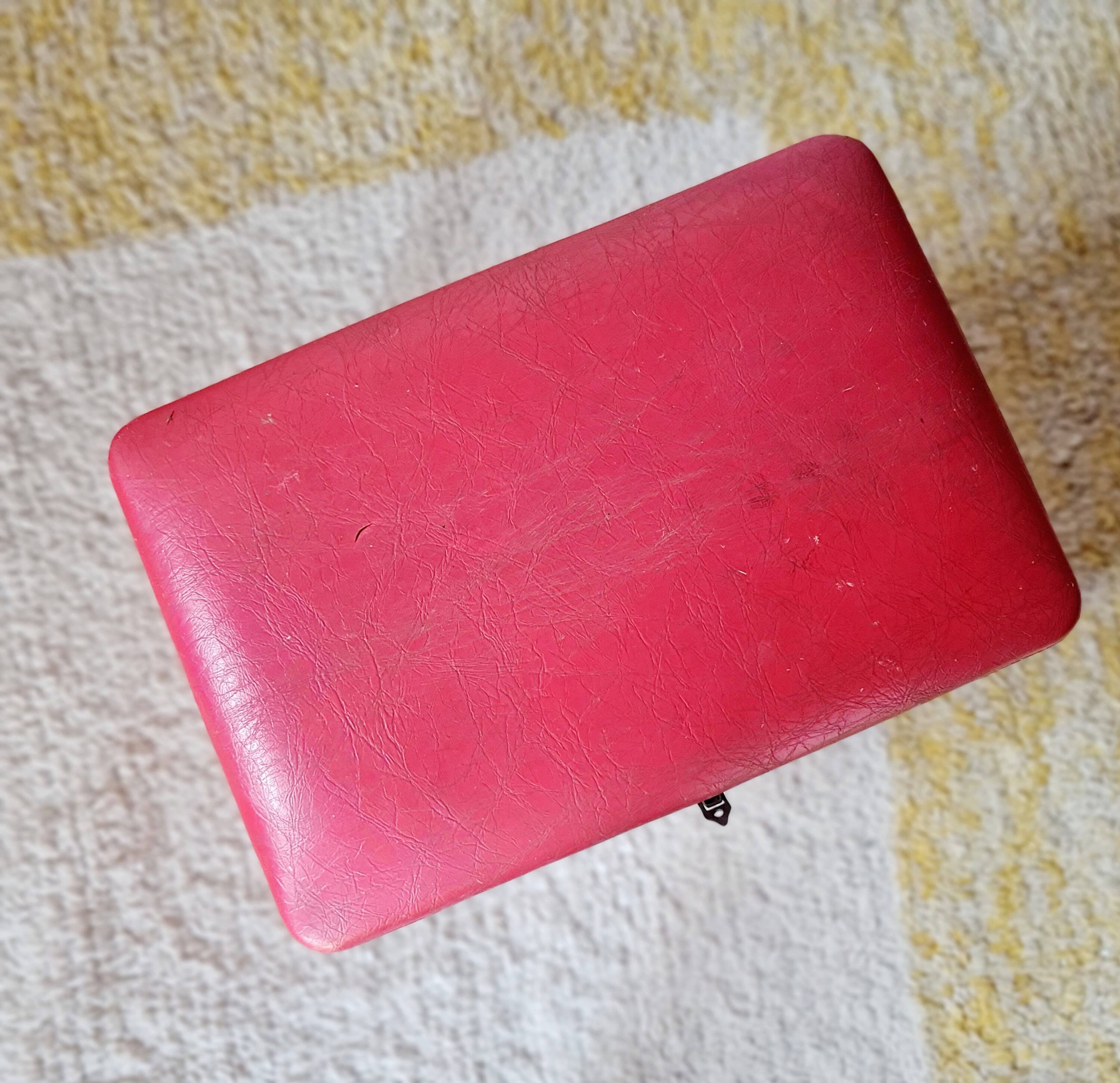 Vintage fisherman’s chest – Work stool with faux leather seat